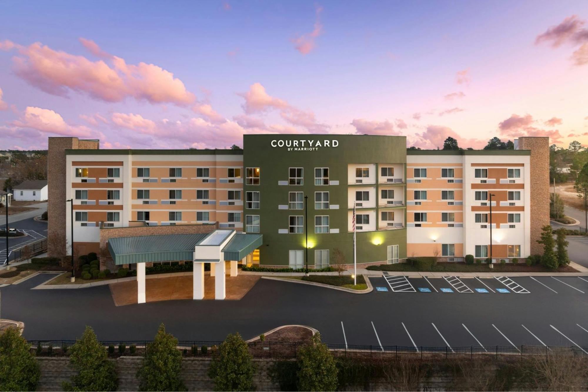 Courtyard By Marriott Fayetteville Fort Liberty - Spring Lake Eksteriør billede