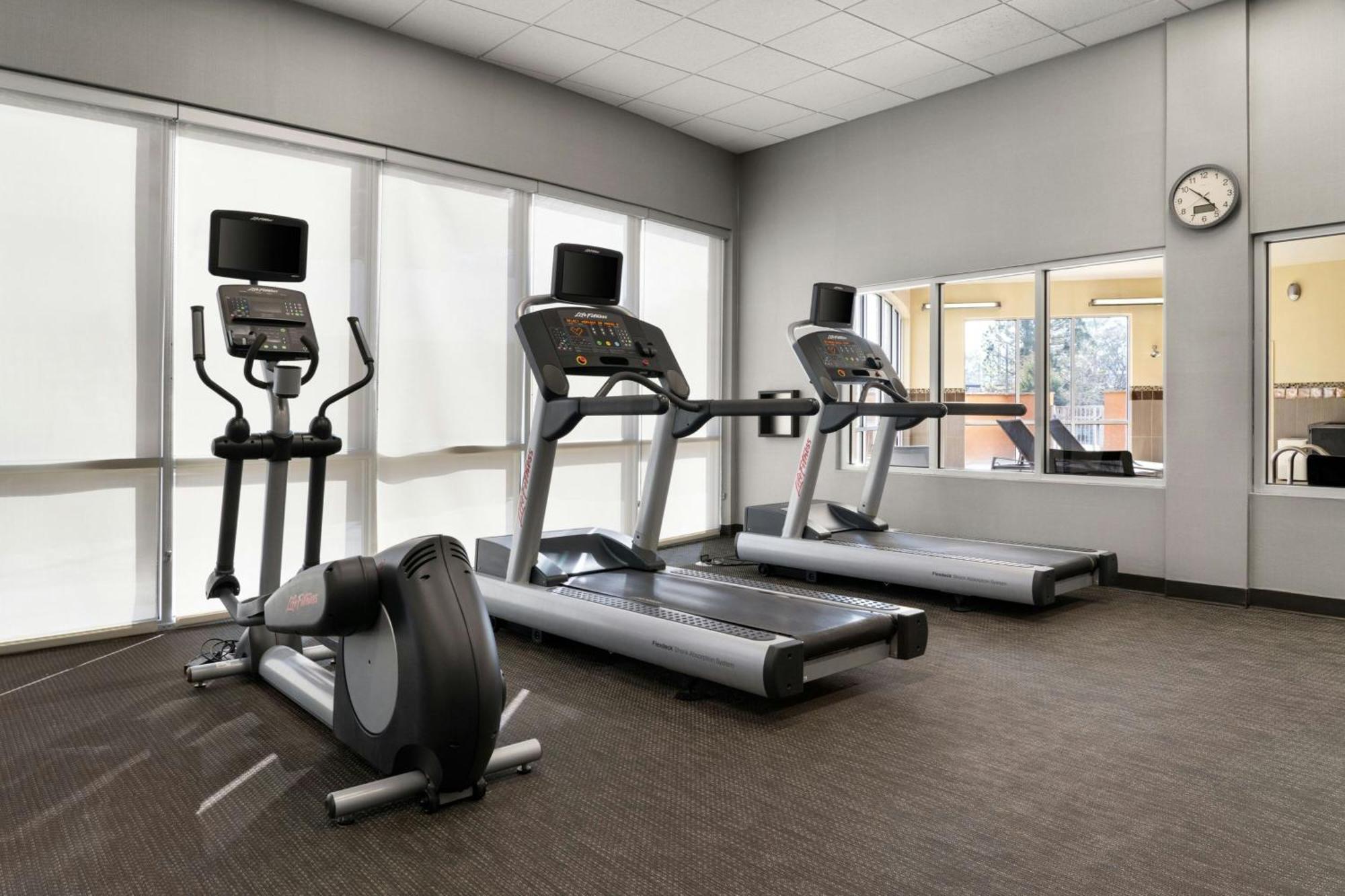 Courtyard By Marriott Fayetteville Fort Liberty - Spring Lake Eksteriør billede